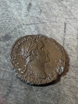 Antoninus Pius AE27 As. Annona seated - Image 1 of 4