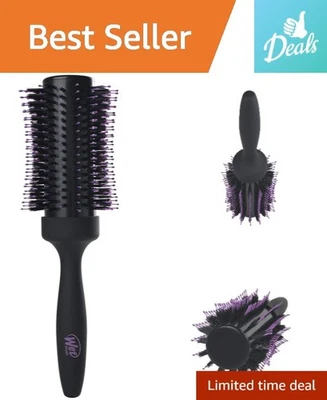 Realización de salón: cepillo redondo voluminizador para soplos y suavidad sin esfuerzo Foto 1 de 4