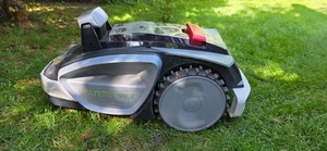 Sunseeker V3 KI Mähroboter inkl. allem Zubehör, zusätzliches Messerpaket - Bild 1 von 3
