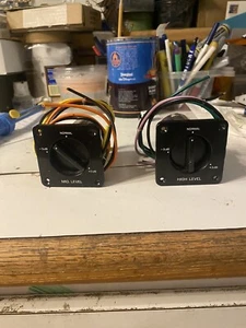 ONE Yamaha NS-1000 & NS-1000M Pot with ONE Trim Plate In GOOD WORKING CONDITION - Picture 1 of 6