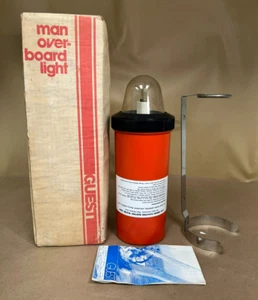 326-A XENON FLOATING ELECTRIC WATERLIGHT MAN OVER-BOARD LIGHT GUEST - Picture 1 of 9