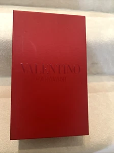 CAJA DE ZAPATOS VALENTINO GARAVANI MULTIUSOS REGALO ALMACENAMIENTO UTILERÍA ROJA 11.75" X 7.5" X 4.5 - Imagen 1 de 21