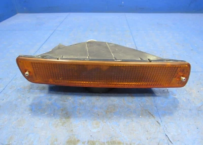 93-97 Toyota Land Cruiser Right Passenger Bumper Turn Signal Marker Light 3865 - Image 1 of 4