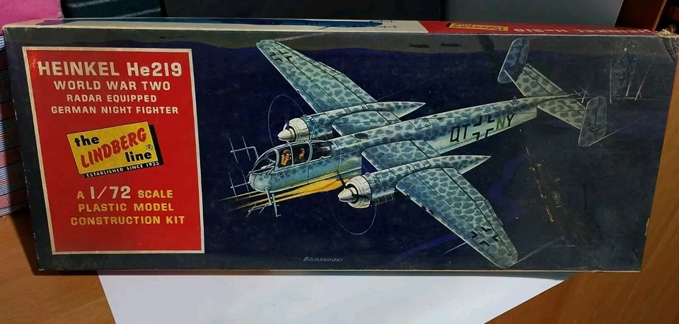 Heinkel He219 size 1:72 Lindberg plastik kit - Immagine 1 di 1