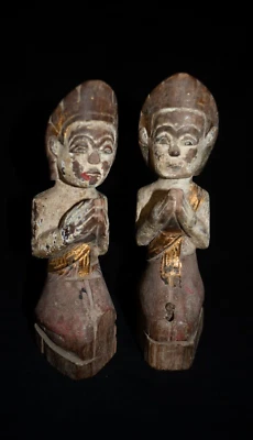Par de figuras antiguas de madera de Indonesia Foto 1 de 4