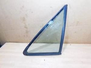 VW GOLF MK2 FRONT LEFT QUARTER GLASS (for models with moldings) - Picture 1 of 2