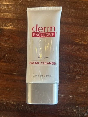 Derm Exclusive am|pm 洗面奶 2 盎司。 密封 — 第 1/2 张图片