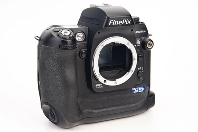 Fujifilm FinePix S S3 Pro 12.9MP Digital SLR Camera Nikon F Mount V26 - Image 1 of 4