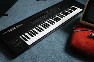 Roland S-50 Digital Sampling Keyboard 12-bit Sampler Vintage mit Monacor Monitor - Picture 1 of 7