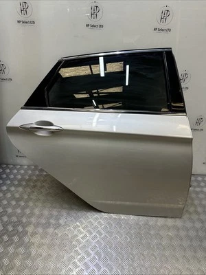 GENUINE 2016 HYUNDAI I40 REAR RIGHT DRIVER SIDE COMPLETED DOOR IN N3S SILVER - Image 1 of 4