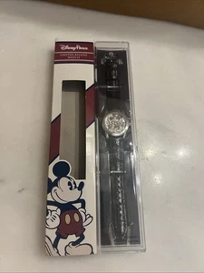 Orologio Walt Disney World Tono Argento Topolino 1928 Edizione Limitata Cinturino Nero - Foto 1 di 4