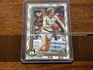 Larry Bird - 2025/26 Topps Basketball Tip Off Parallel - Bild 1 von 1