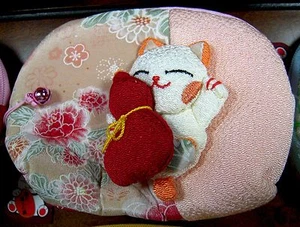 Lucky Cat Japan Maneki Neko Chirimen Kimono Silk makeup Purse camera bag phone - Picture 1 of 39