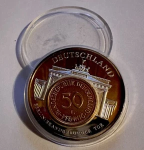 Medaille Deutschland versilbert mit 50 Pfennig Münze - Brandenburger Tor pp - Bild 1 von 2