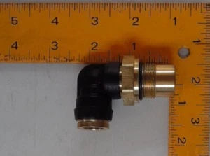 6131508C1 VALVE, CHECK, ELBOW 90 DEGREE M22 X 1/2" Navistar International - Picture 1 of 9