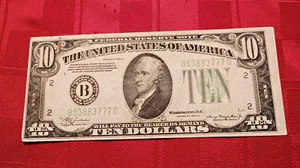 1934 A $10 Ten Dollar Note New York Miscut Off-Center Light Green Mark - Picture 1 of 5