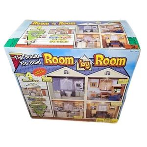 NEU Jazwares Room by Room interaktives Puppenhaus 4 Zimmer Set UNGEÖFFNET ZUBEHÖR - Bild 1 von 11