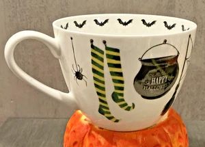 Taza de Halloween Ropa de Bruja Portobello por Diseño - Has sido envenenado en la parte inferior - Imagen 1 de 9