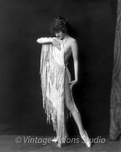 Flapper Girl - Ziegfeld Follies 8X10 FOTO PUBBLICITARIA vintage anni 20 glamour - Foto 1 di 1