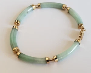 "Brazalete de 6 eslabones curvos color natural verde jade en oro amarillo de 14 quilates de 7"" de largo" - Imagen 1 de 7