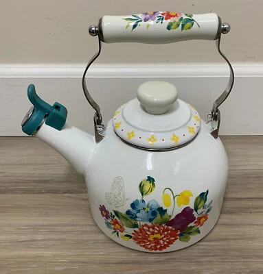 The Pioneer Woman Blooming Bouquet Whistling Tetera Blanca Usada en Excelente Condición Foto 1 de 4