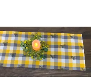 New Farmhouse BEE TABLE RUNNER Yellow Black White Buffalo Plaid Check 32" x 14 - Picture 1 of 1
