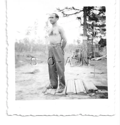 Вторая мировая война немецкий RP-полуобнаженный-гей интерес-армейский солдат-голый сундук- Россия-1940-е - Изображение 1 из 2