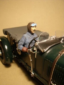 1/18 FIGURE  TIM BIRKIN DRIVING  VROOM  PAINTED  FOR  BENTLEY BLOWER  MINICHAMPS - Picture 1 of 10