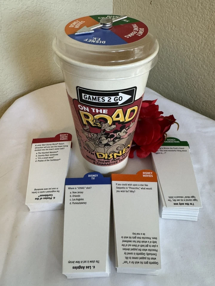Vintage Exclusivo Jogos Divertidos 2 Go On The Road com Disney Hallmark. 2 a 22 jogadores - Imagem 1 de 4