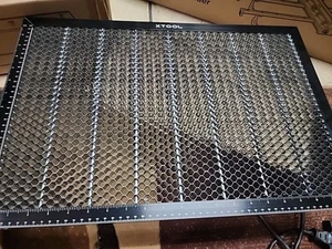 xTool S1 Wabenplatte Brandneu - Bild 1 von 4
