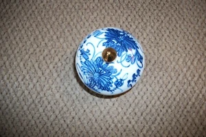 kleine - Porzellan Schmuckschatulle - Bild 1 von 2