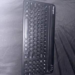 Targus Multi-Device Bluetooth  Keyboard w/ Tablet Stand # AKB867 Tested - Picture 1 of 3