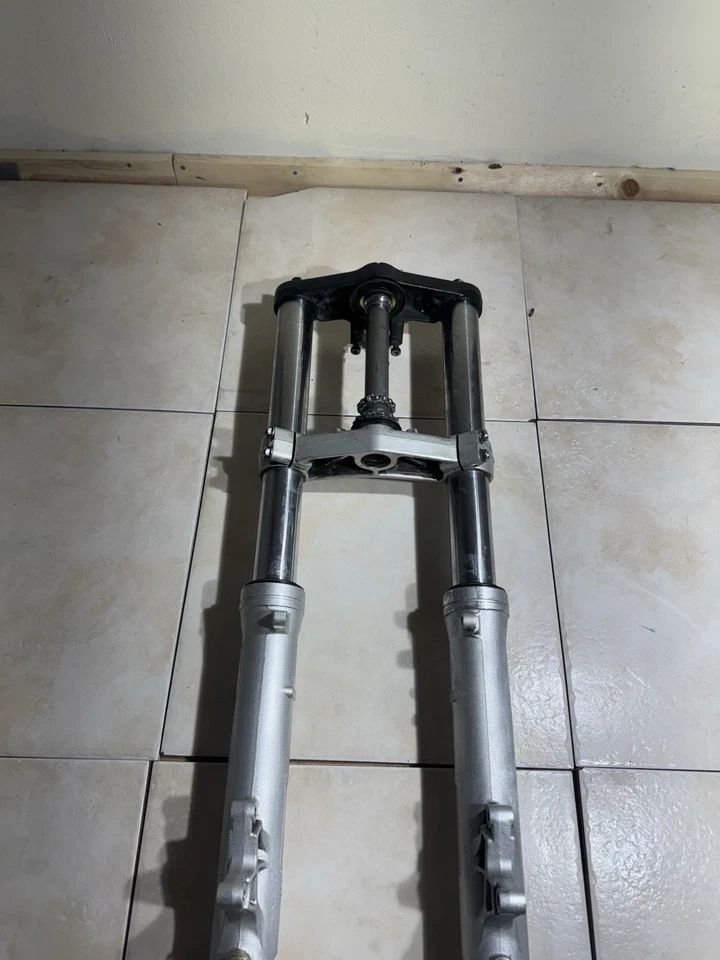 Horquillas delanteras Honda Cbr600rr 2003-2004 suspensión recta Foto 1 de 4