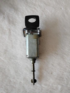 Cilindro cerradura puerta mercedes-benz a 202 760 19 77 con llave - Imagen 1 de 12