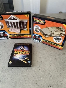 Zurück in die Zukunft Delorean Zeitmaschine, Uhrturm Holzbausatz und DVD. - Bild 1 von 5