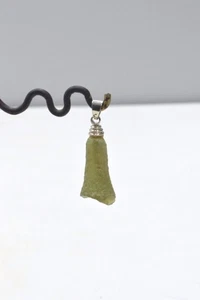 Roman Glass Chip Pendant - Picture 1 of 2
