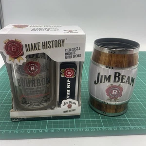 Jim Beam Stein Glass + Bottle Opener Set Boxed & Fudge Money Box New Old Stock - Foto 1 di 8