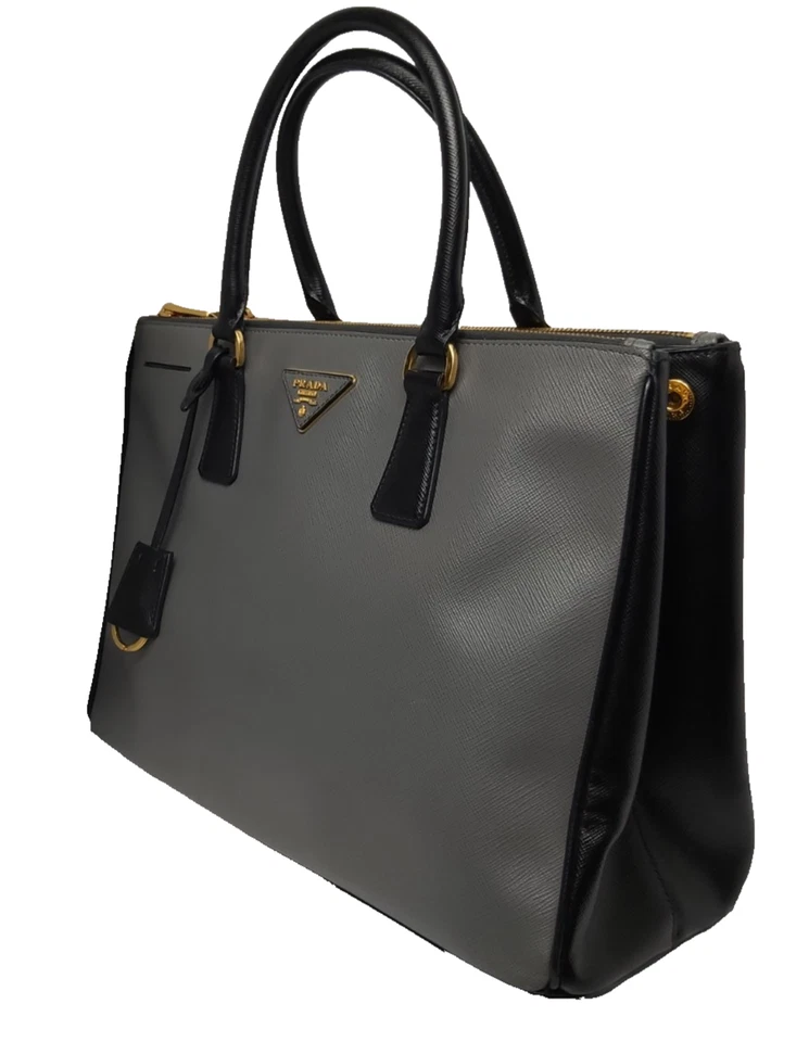 Prada Saffiano Cuero Galleria Doble Cremallera Dos Tonos Color Gris (delantero y trasero) Foto 1 de 4