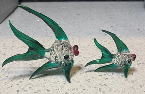 2 Beautiful Vintage Green Blown Glass Miniature Fish Figurines - Picture 1 of 10