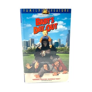 Baby's Day Out VHS 1994 John Hughes Film Fox Video Joe Mantegna PG - Foto 1 di 10