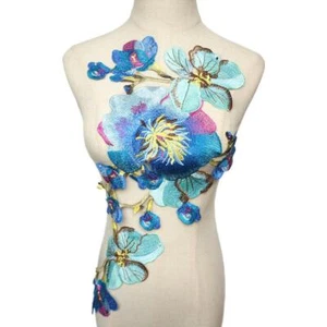 Vestidos de novia adornos bordados cuello apliques tela pétalos flores azules - Imagen 1 de 11