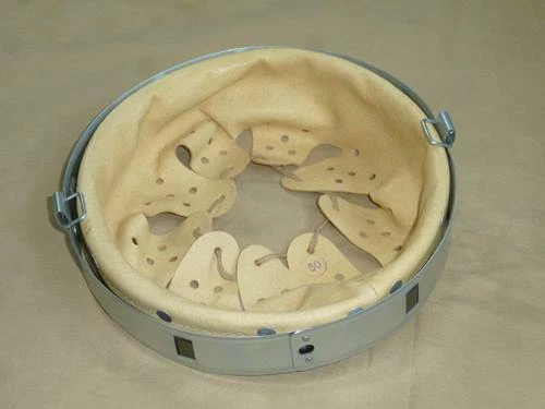 Coiffe complète de casque allemand WH modèle 1940 ou 1942 taille 64 nA 56 - Photo 1/4