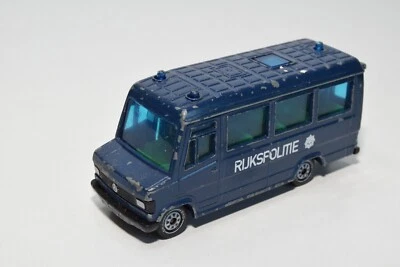 B67 1:55 SIKU 2012 MERCEDES-BENZ 809D VAN BUS RIJKPOLITIE FIERA DELLA POLIZIA... - Immagine 1 di 4