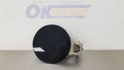 14 PUERTA DE LLENADO DE COMBUSTIBLE CADILLAC ESCALADE ESV NEGRA Foto 1 de 4