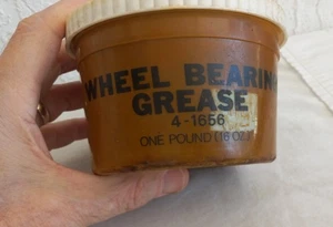 Vintage NOS Metalcote Grease  & Oil Co.  Wheel Bearing Grease 1 pound Tub - Picture 1 of 3