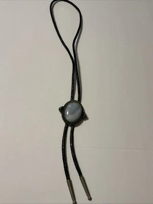 Corbata Western Bolo Para Hombre Tono Plateado Azul Ágata Piedra Trenzado Cuero Cordón Foto 1 de 3