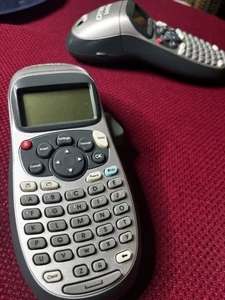 SINGLE DYMO Letratag 100H Printer Portable & Handheld Label Maker TESTED - Picture 1 of 8