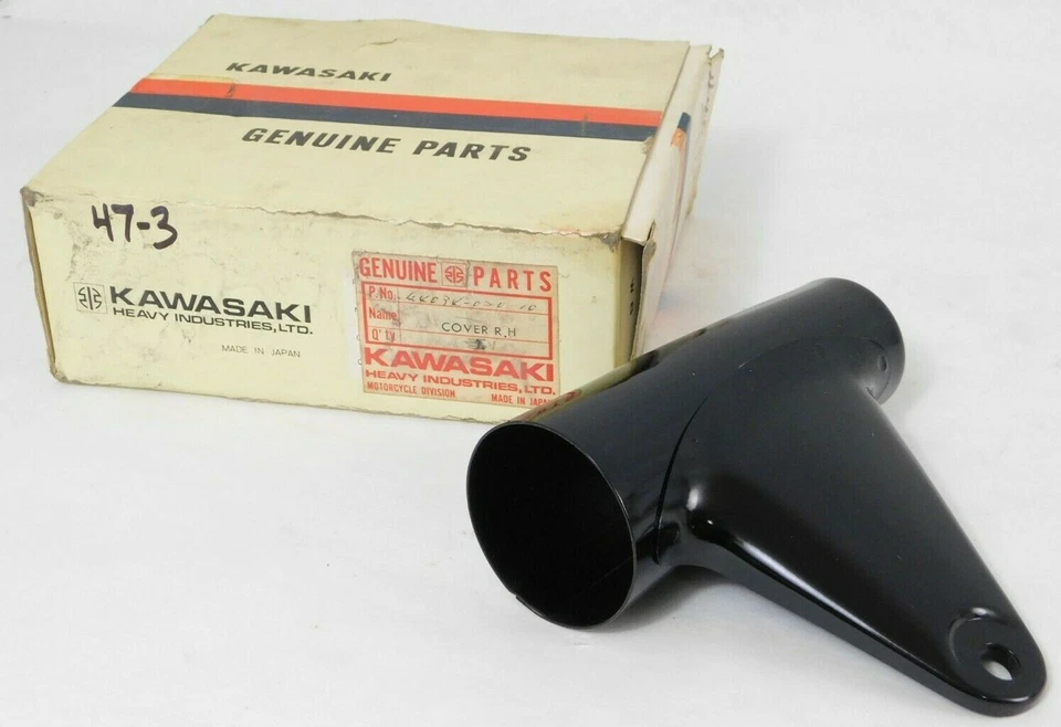 1 новый из старых запасов конец 1968-1969 Kawasaki A1 A7 SS правая вилка крышка крепление фары OEM - Изображение 1 из 4