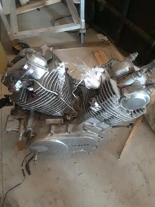 82 Yamaha XV 750 XV750 Virago engine motor - Picture 1 of 3