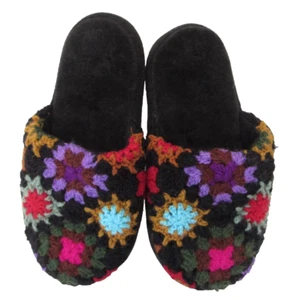 WOMEN'S HAND-CROCHETED SLIPPERS Size 5-6 - Picture 1 of 6